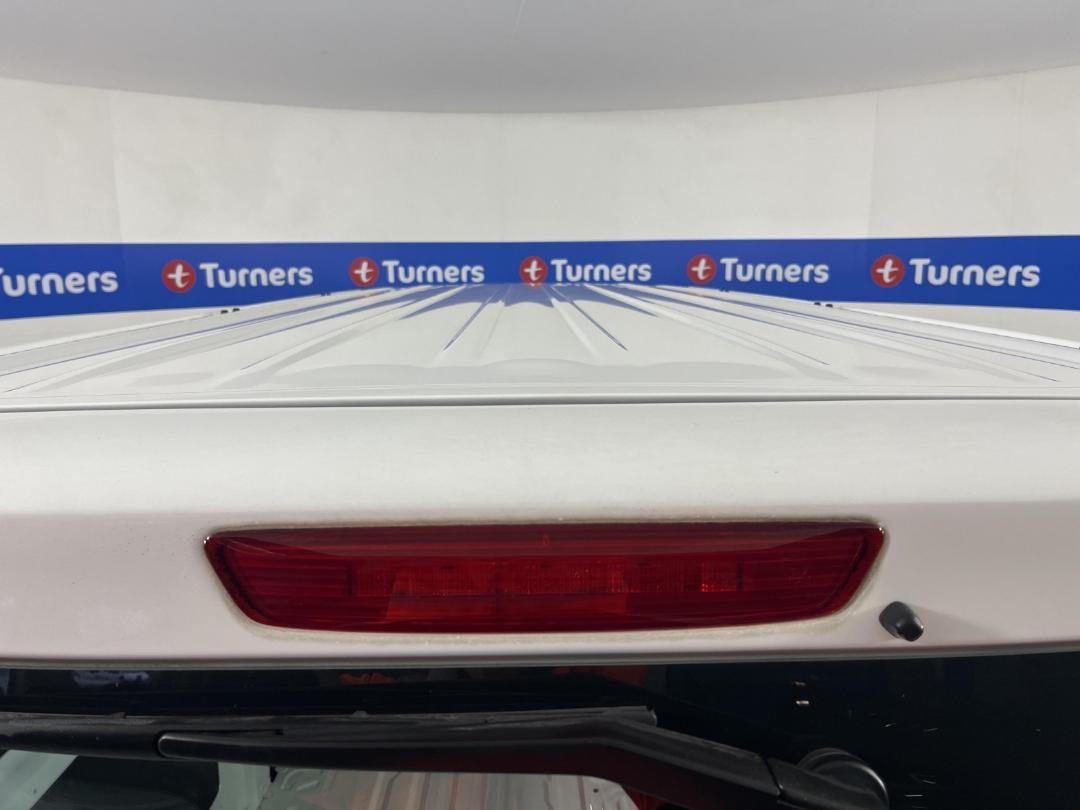 Photo '24' of Isuzu Como