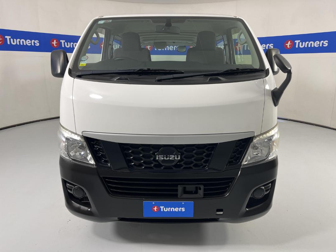 Photo '2' of Isuzu Como