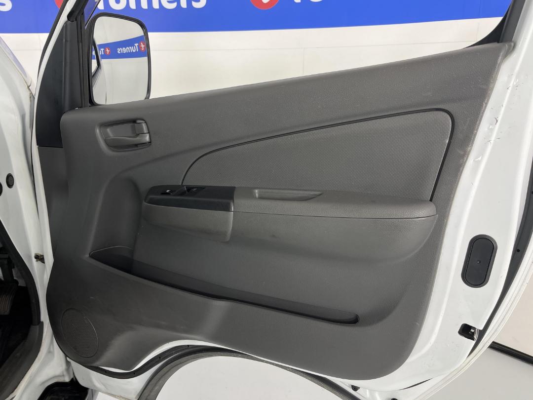 Photo '15' of Isuzu Como