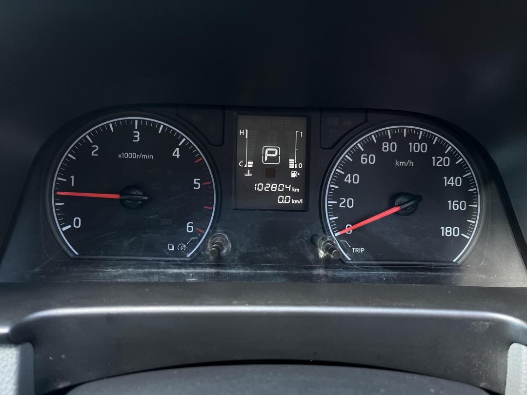 Photo '20' of Isuzu Como