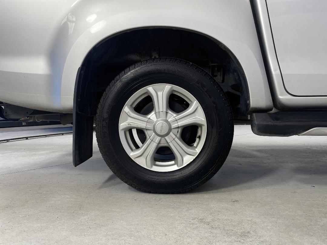 Photo '12' of Isuzu D-MAX Photo '12' of Isuzu D-MAX