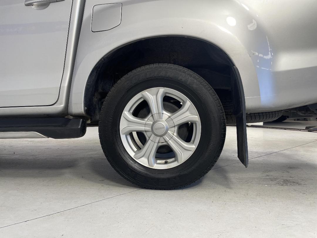 Photo '11' of Isuzu D-MAX Photo '11' of Isuzu D-MAX