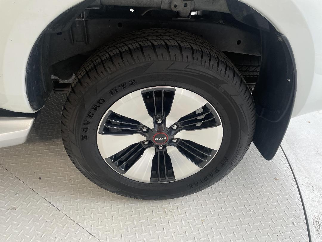 Photo '11' of Isuzu D-MAX