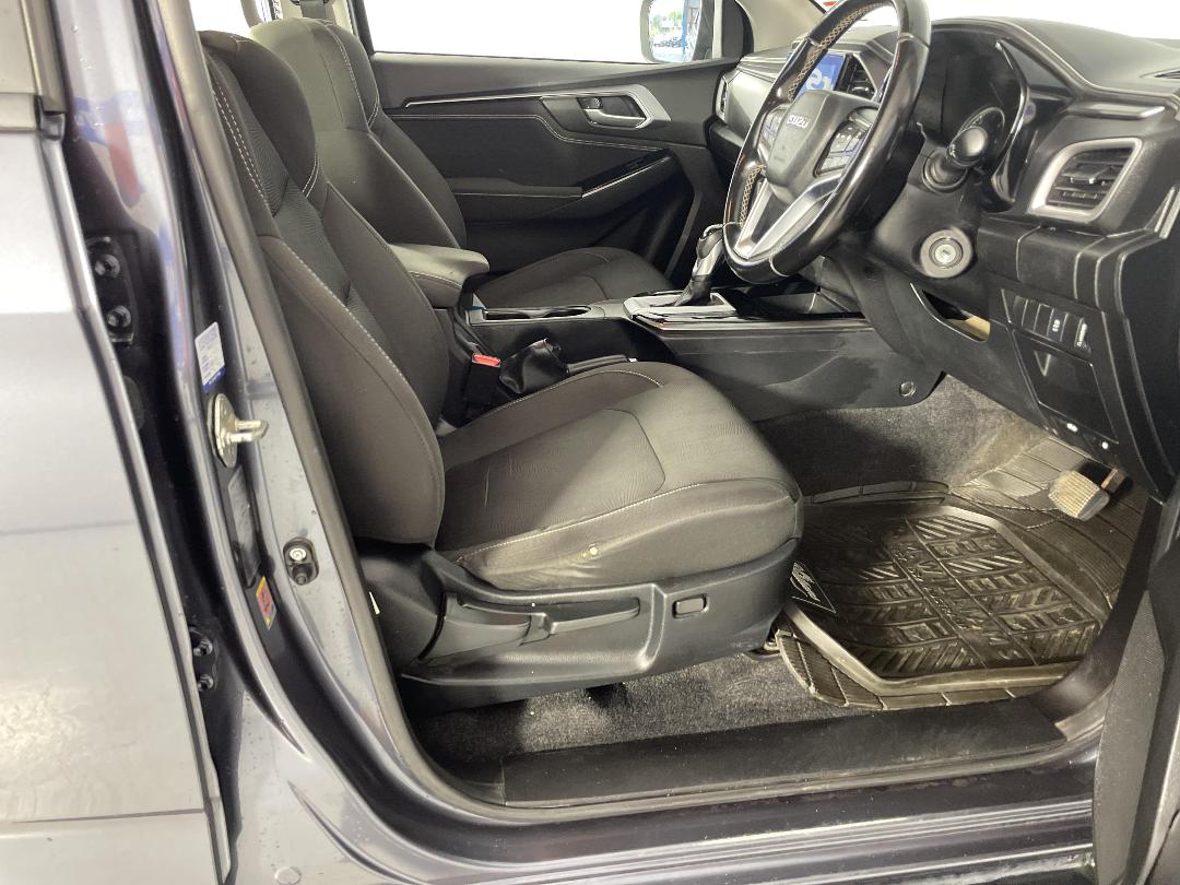 Photo '16' of Isuzu D-MAX