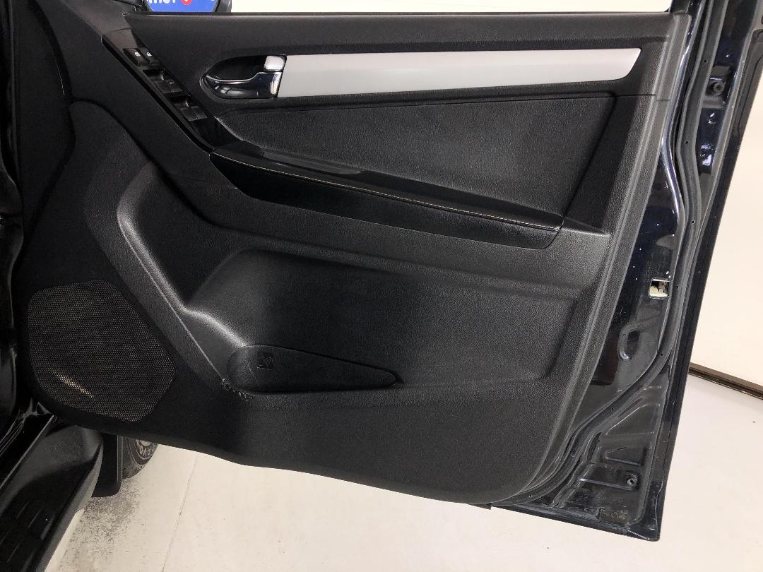 Photo '15' of Isuzu D-MAX