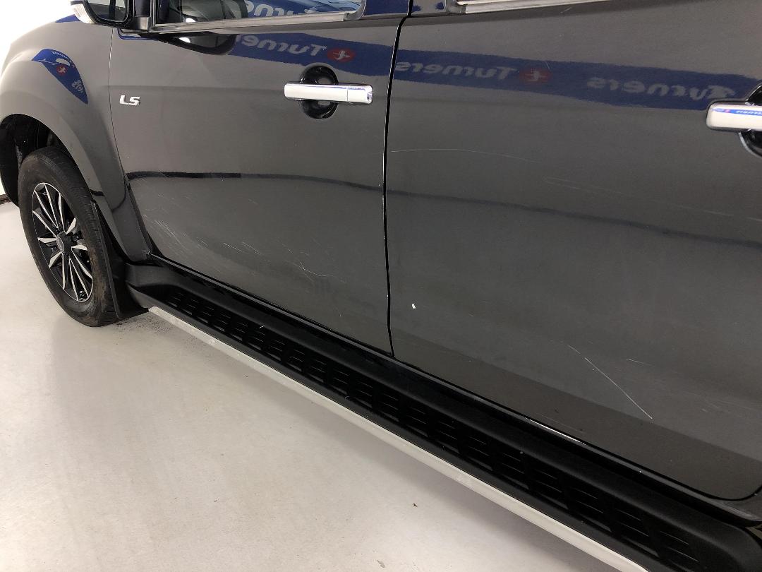 Photo '28' of Isuzu D-MAX