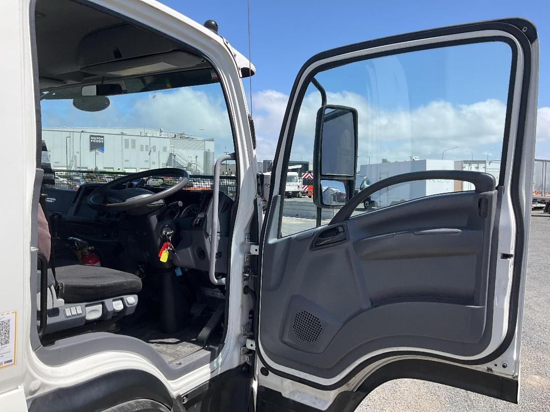 Photo '11' of Isuzu F Series FRR600 Box Body Photo '11' of Isuzu F Series FRR600 Box Body