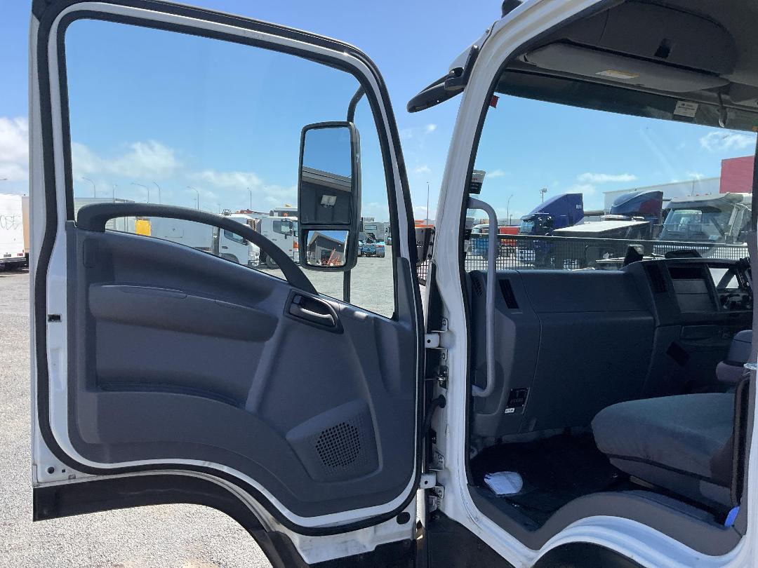 Photo '20' of Isuzu F Series FRR600 Box Body Photo '20' of Isuzu F Series FRR600 Box Body