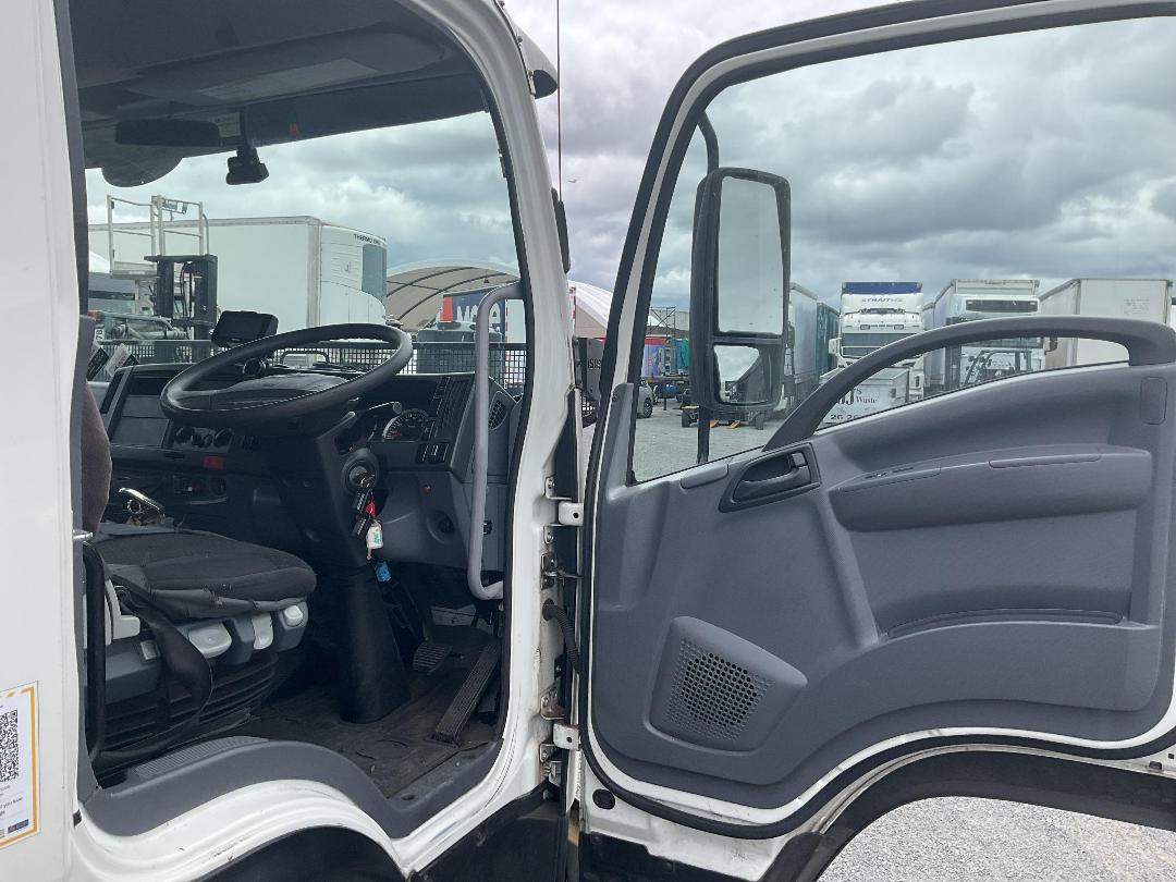 Photo '11' of Isuzu F Series FRR600 Box Body