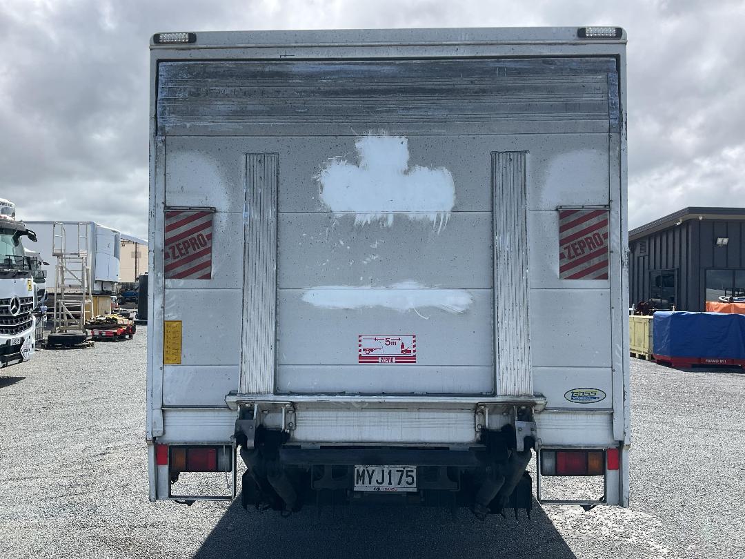 Photo '5' of Isuzu F Series FRR600 Box Body