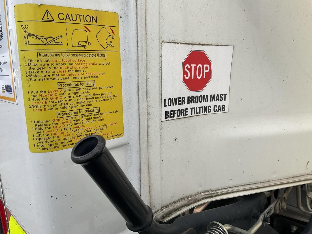 Photo '42' of Isuzu F Series FRR500 Sweeper Truck