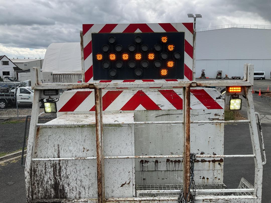 Photo '7' of Isuzu F Series FRR500 Sweeper Truck Photo '7' of Isuzu F Series FRR500 Sweeper Truck