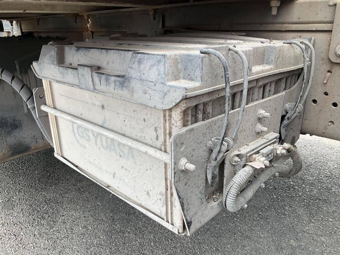 Photo '29' of Isuzu F Series FRR500 Sweeper Truck Photo '29' of Isuzu F Series FRR500 Sweeper Truck