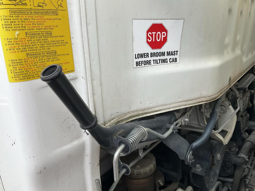 Photo '35' of Isuzu F Series FRR500 Sweeper Truck Photo '35' of Isuzu F Series FRR500 Sweeper Truck