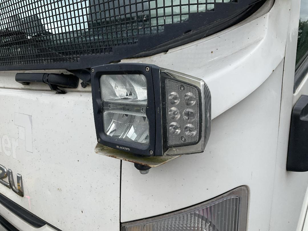 Photo '39' of Isuzu F Series FRR500 Sweeper Truck Photo '39' of Isuzu F Series FRR500 Sweeper Truck