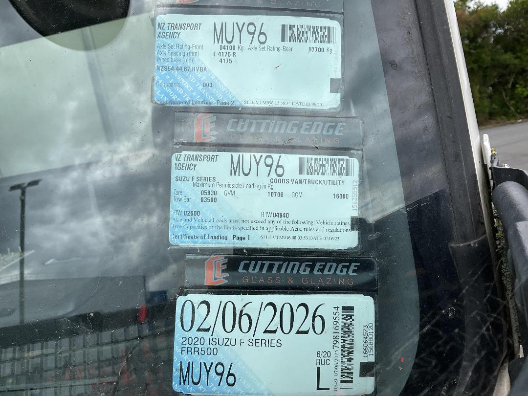 Photo '40' of Isuzu F Series FRR500 Sweeper Truck Photo '40' of Isuzu F Series FRR500 Sweeper Truck