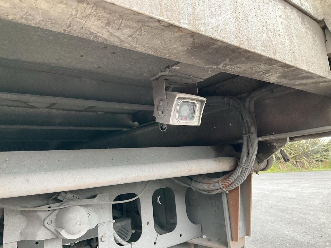 Photo '43' of Isuzu F Series FRR500 Sweeper Truck Photo '43' of Isuzu F Series FRR500 Sweeper Truck