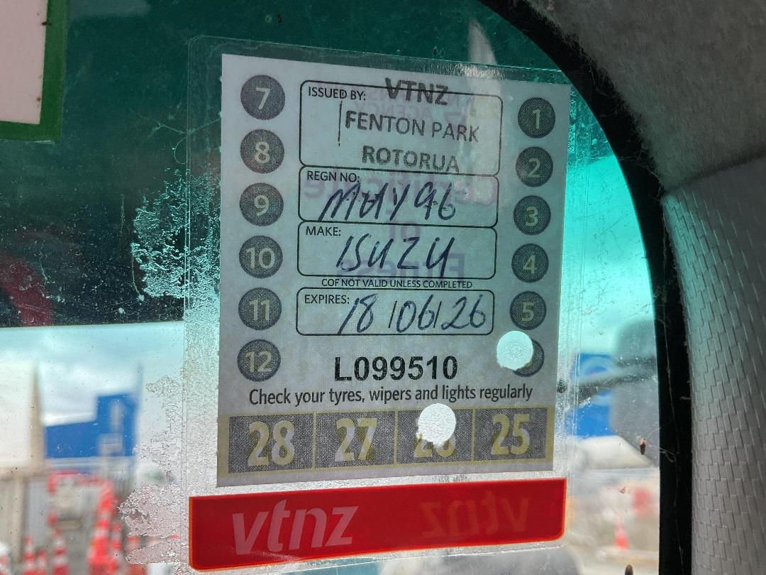 Photo '49' of Isuzu F Series FRR500 Sweeper Truck Photo '49' of Isuzu F Series FRR500 Sweeper Truck