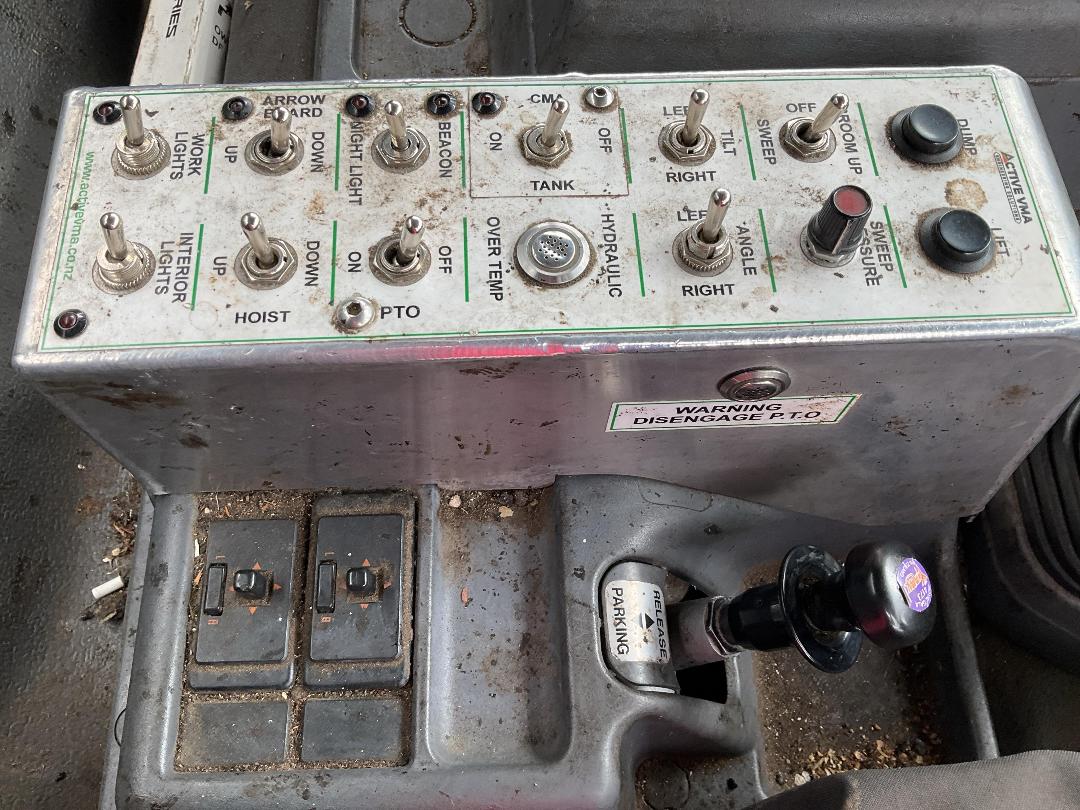 Photo '52' of Isuzu F Series FRR500 Sweeper Truck Photo '52' of Isuzu F Series FRR500 Sweeper Truck