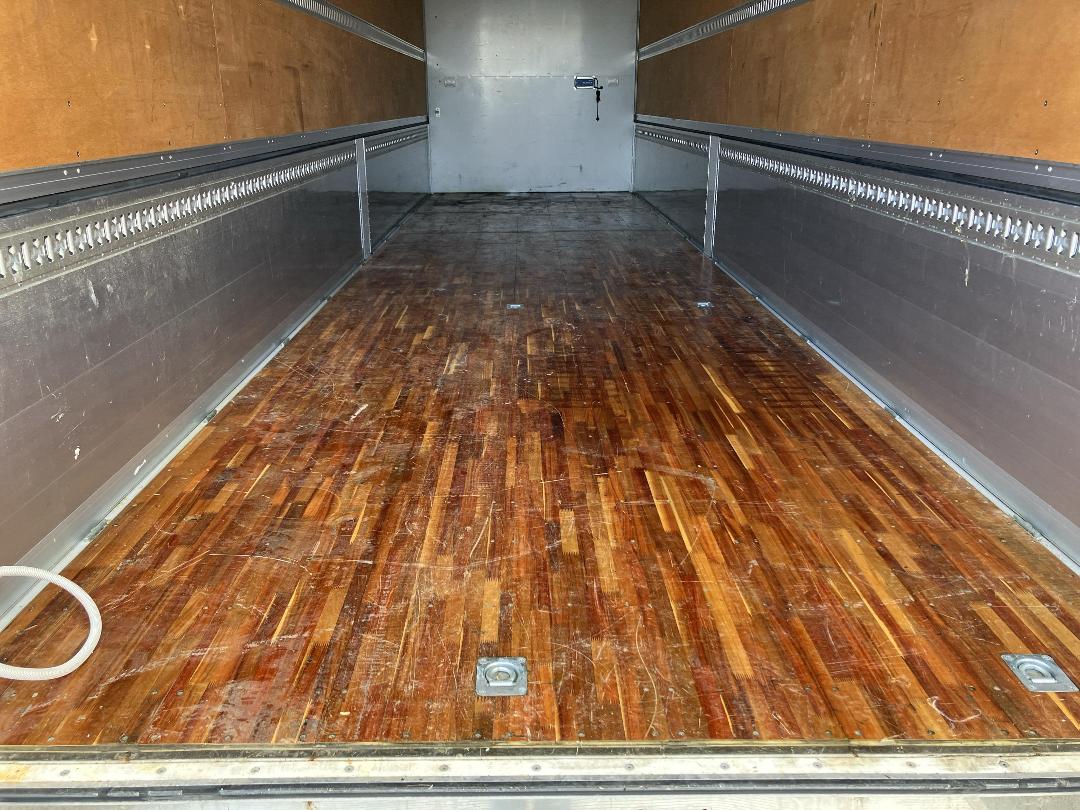 Photo '36' of Isuzu Giga Box Body Photo '36' of Isuzu Giga Box Body