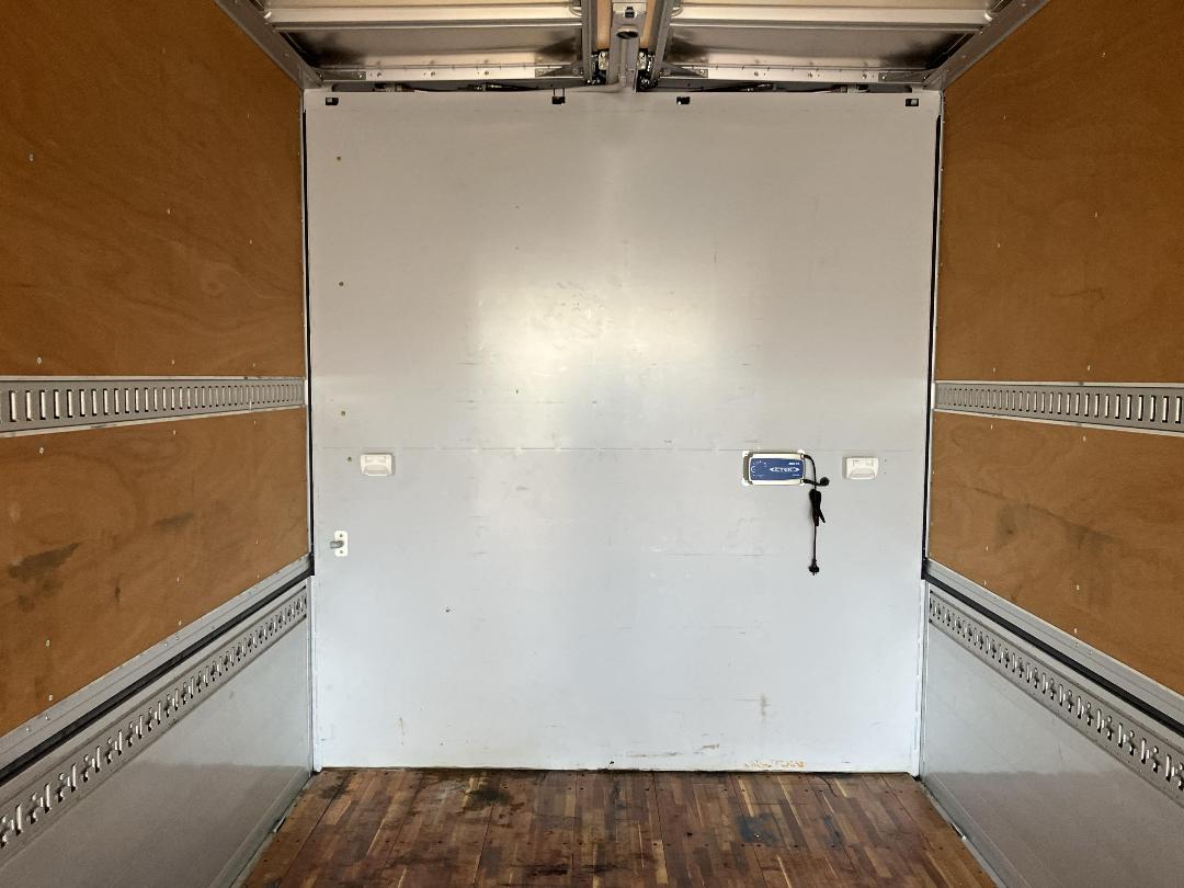 Photo '37' of Isuzu Giga Box Body Photo '37' of Isuzu Giga Box Body