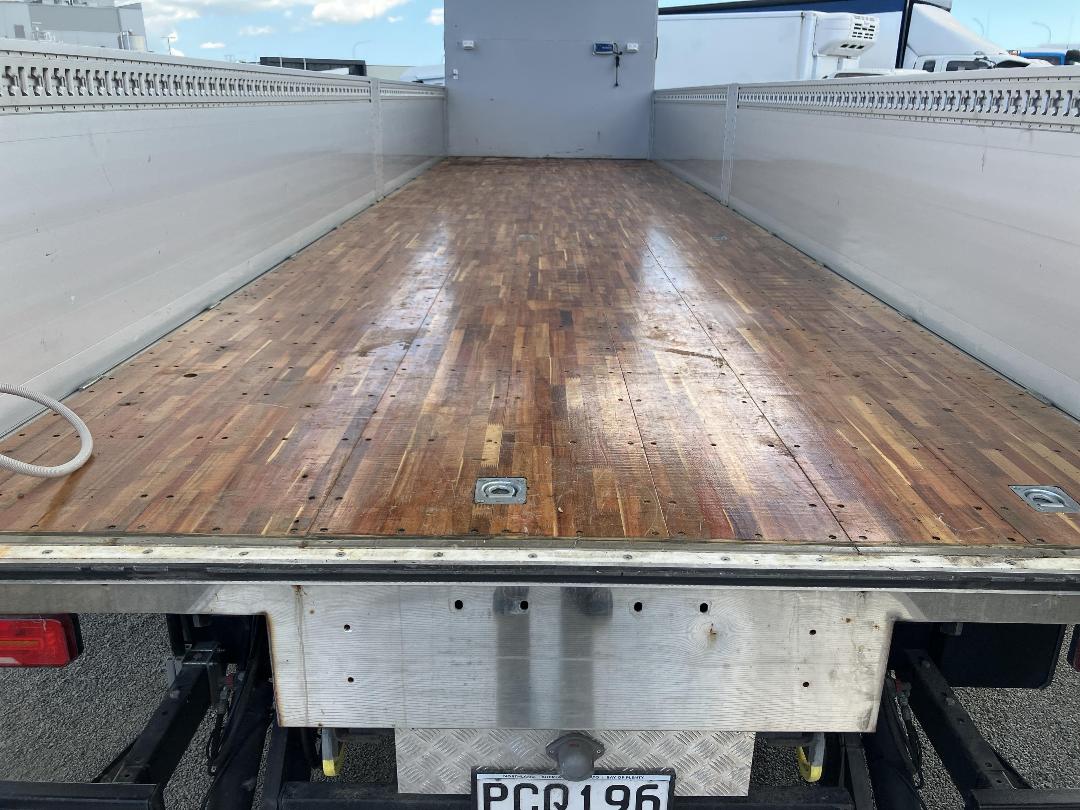 Photo '43' of Isuzu Giga Box Body Photo '43' of Isuzu Giga Box Body