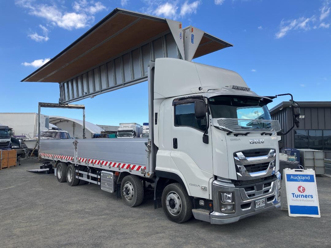 Photo '4' of Isuzu Giga Box Body Photo '4' of Isuzu Giga Box Body