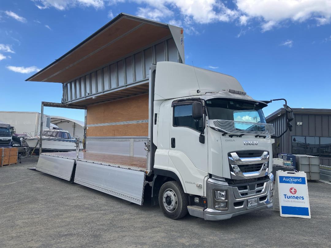 Photo '3' of Isuzu Giga Box Body Photo '3' of Isuzu Giga Box Body