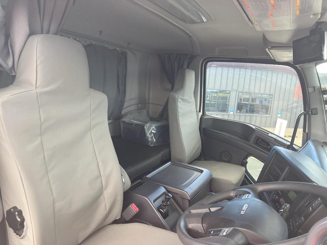 Photo '18' of Isuzu Giga Box Body Photo '18' of Isuzu Giga Box Body