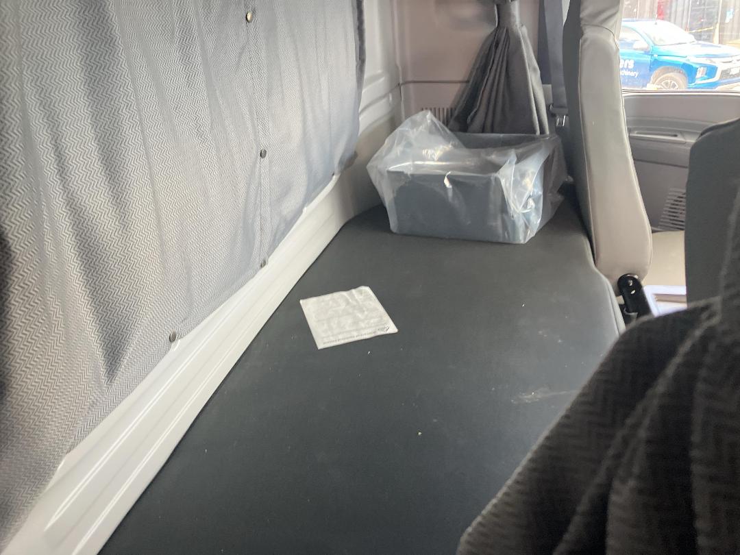 Photo '26' of Isuzu Giga Box Body Photo '26' of Isuzu Giga Box Body