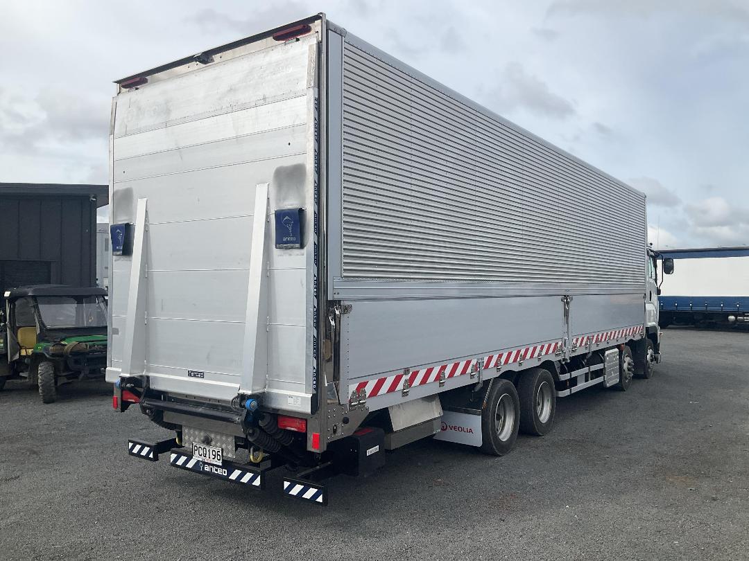 Photo '6' of Isuzu Giga Box Body Photo '6' of Isuzu Giga Box Body