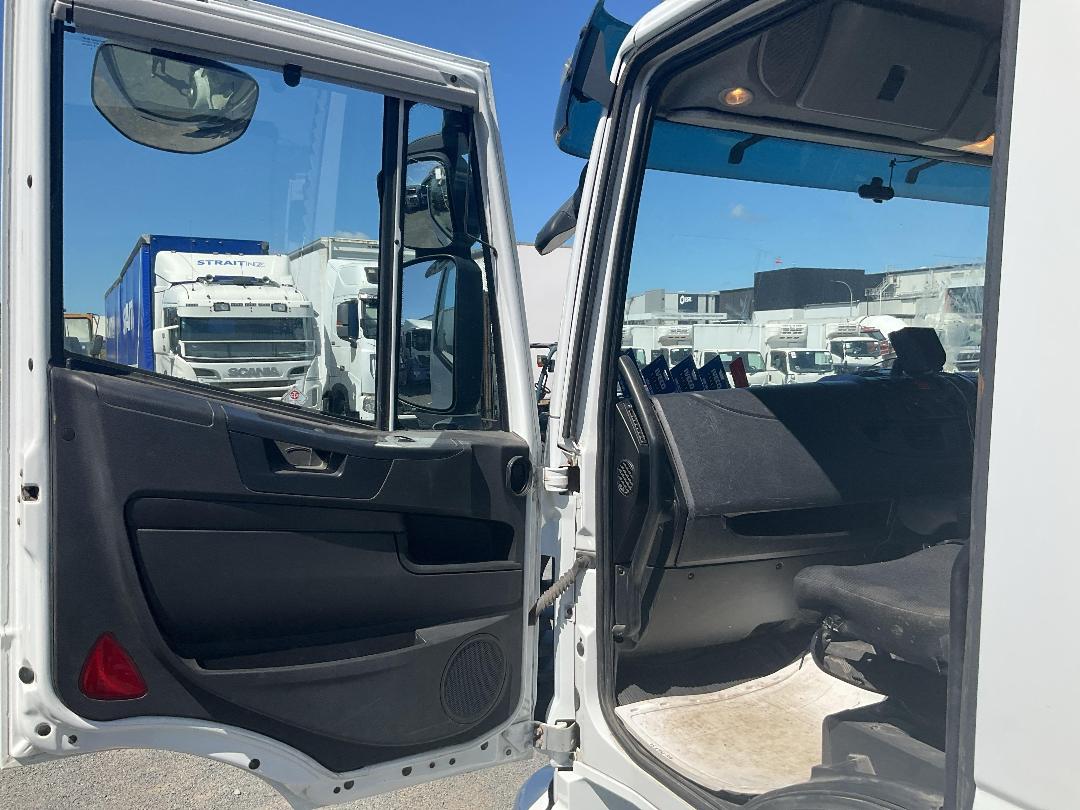 Photo '22' of Iveco Eurocargo ML160MY16 E28<1> Cab Chassis