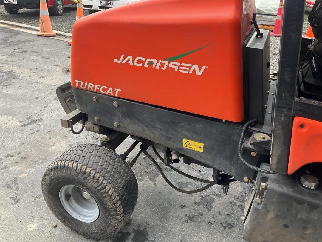 Photo '15' of Jacobsen Turfcat 628 Mower