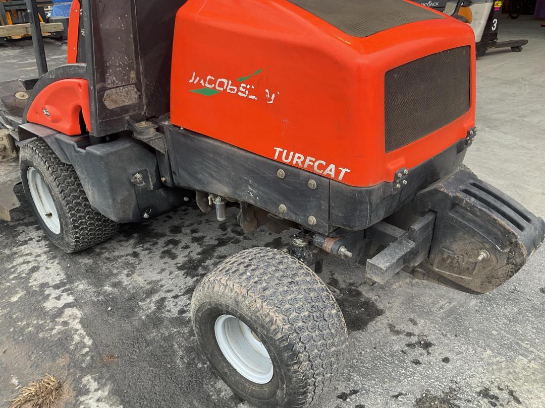 Photo '20' of Jacobsen Turfcat 628 Mower