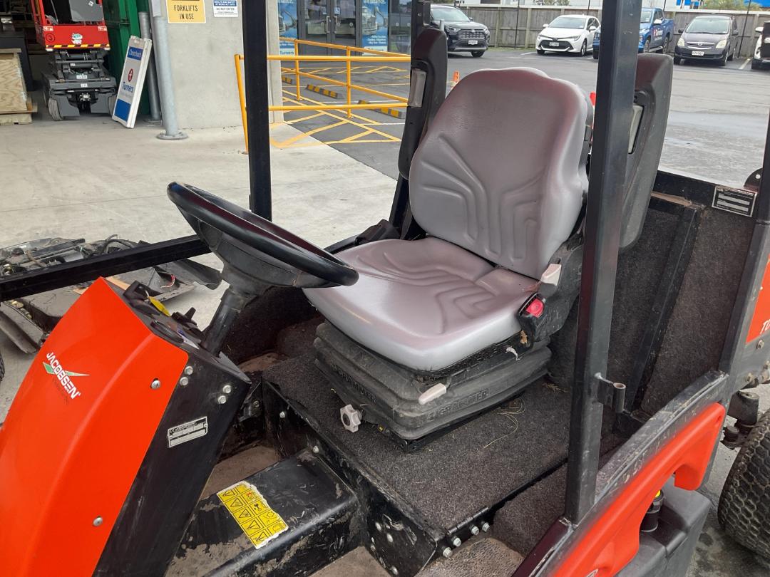 Photo '22' of Jacobsen Turfcat 628 Mower