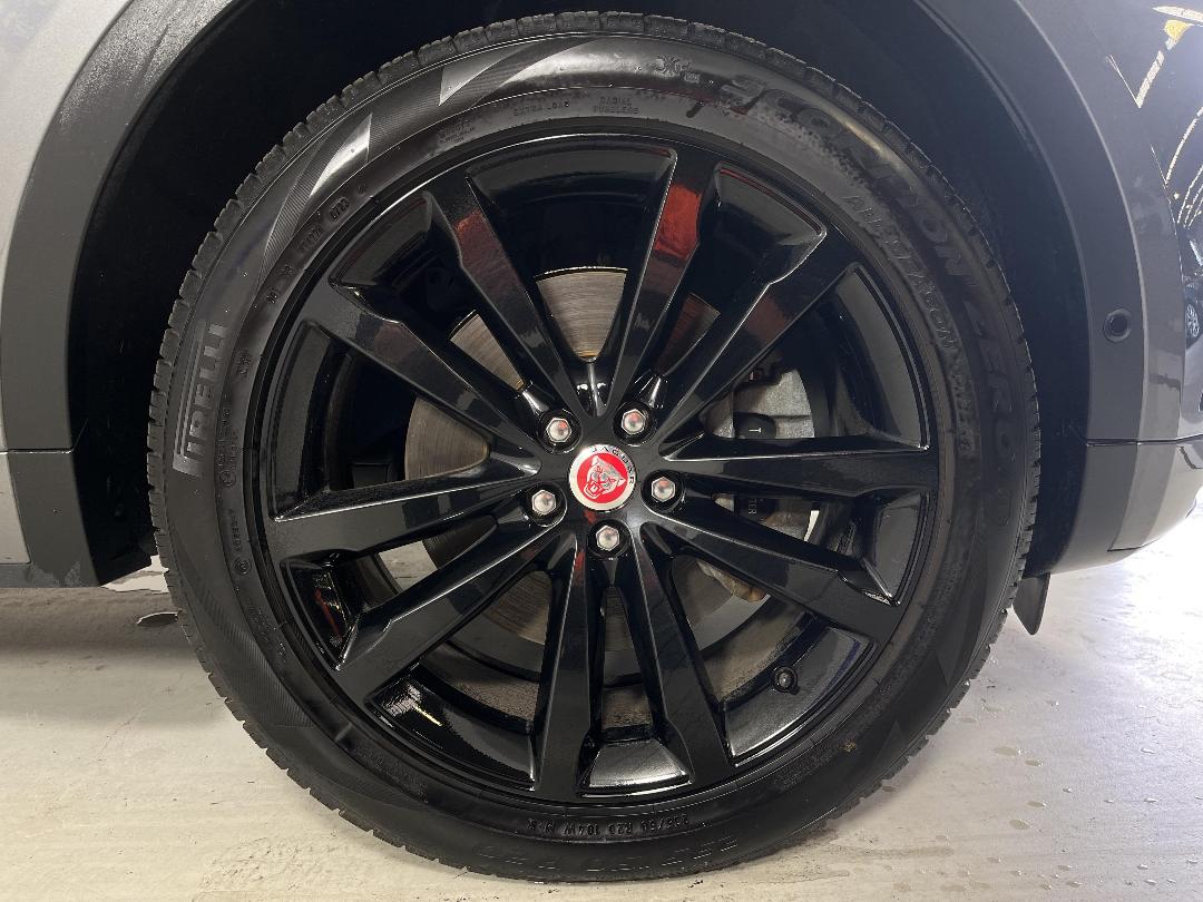 Photo '9' of Jaguar E-Pace Photo '9' of Jaguar E-Pace