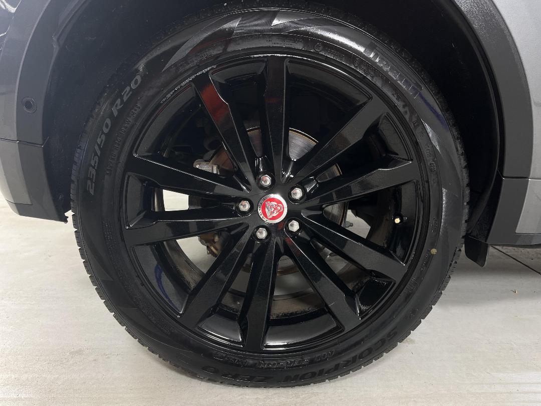 Photo '12' of Jaguar E-Pace Photo '12' of Jaguar E-Pace