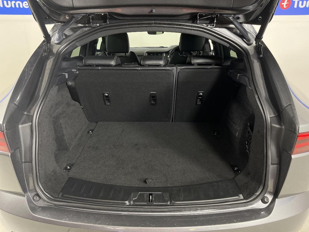 Photo '14' of Jaguar E-Pace Photo '14' of Jaguar E-Pace