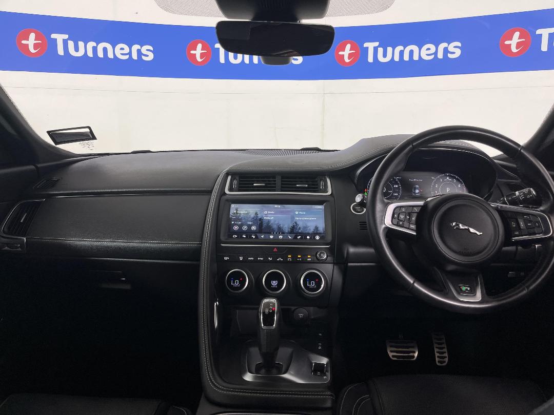 Photo '17' of Jaguar E-Pace Photo '17' of Jaguar E-Pace