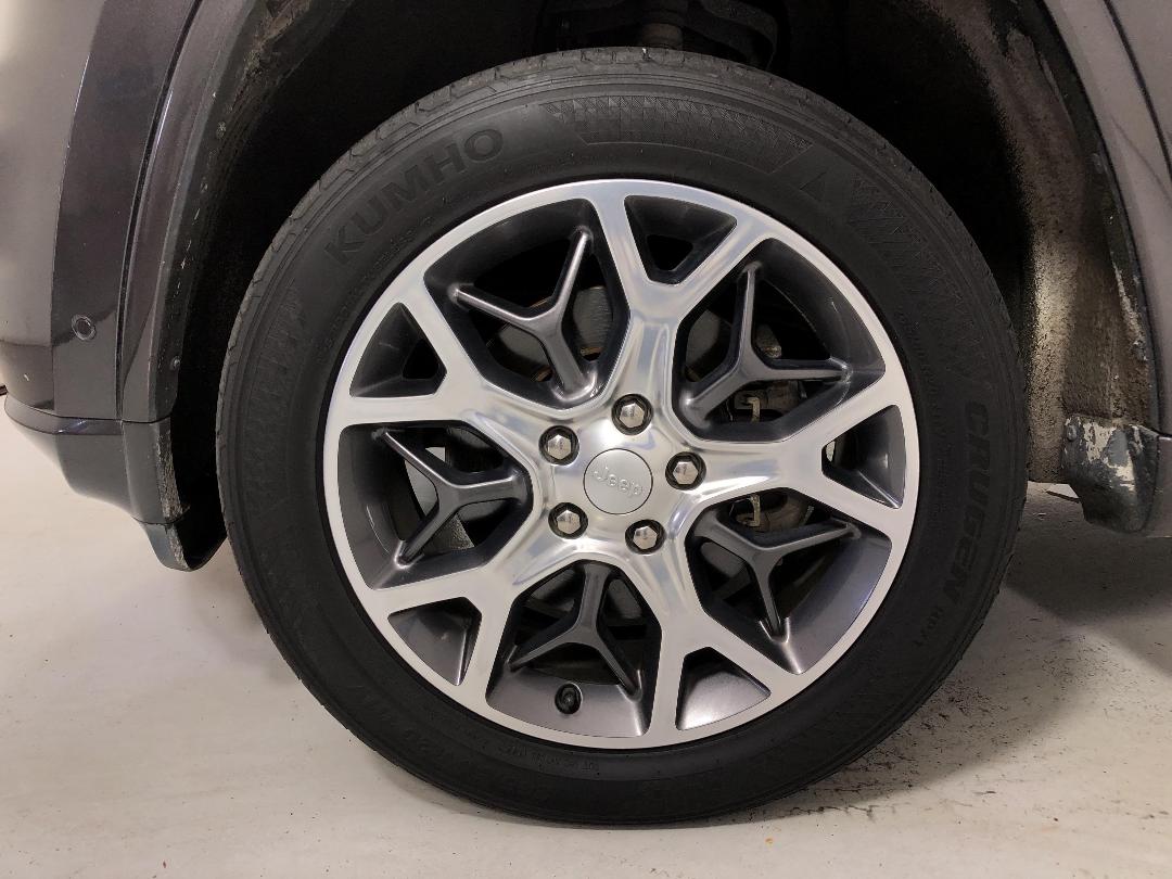 Photo '10' of Jeep Grand Cherokee