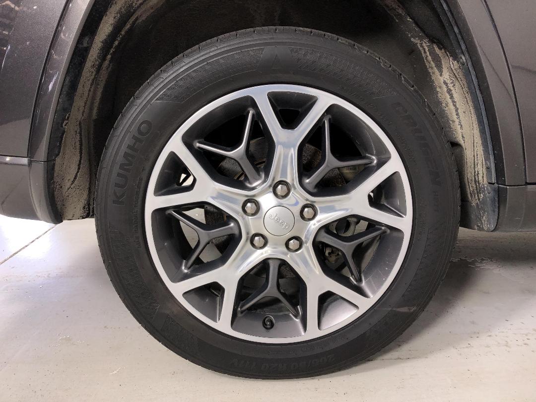 Photo '12' of Jeep Grand Cherokee