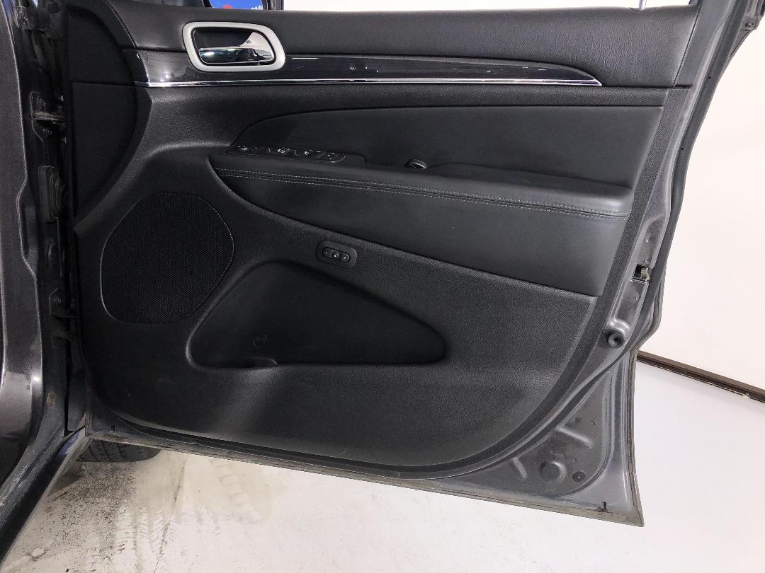 Photo '15' of Jeep Grand Cherokee