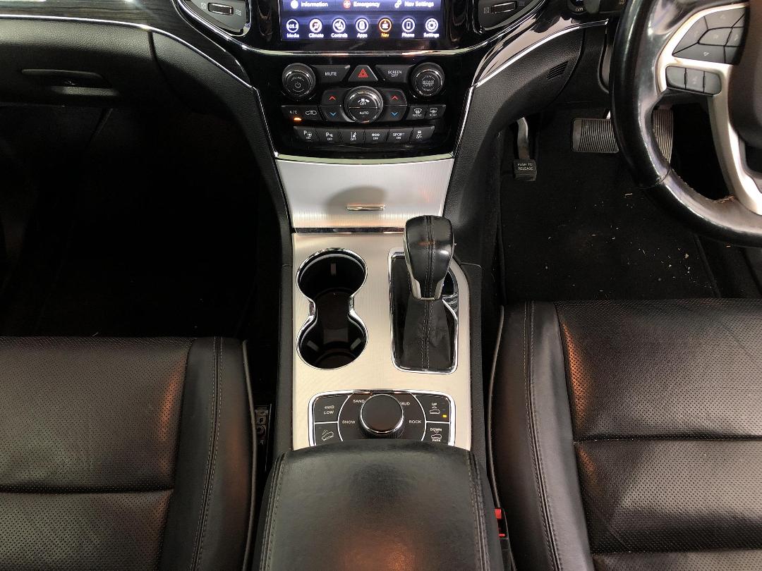 Photo '18' of Jeep Grand Cherokee