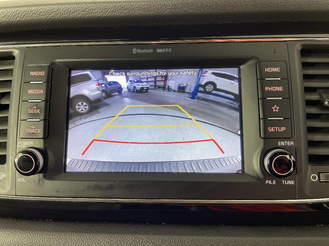 Photo '28' of KIA Carnival