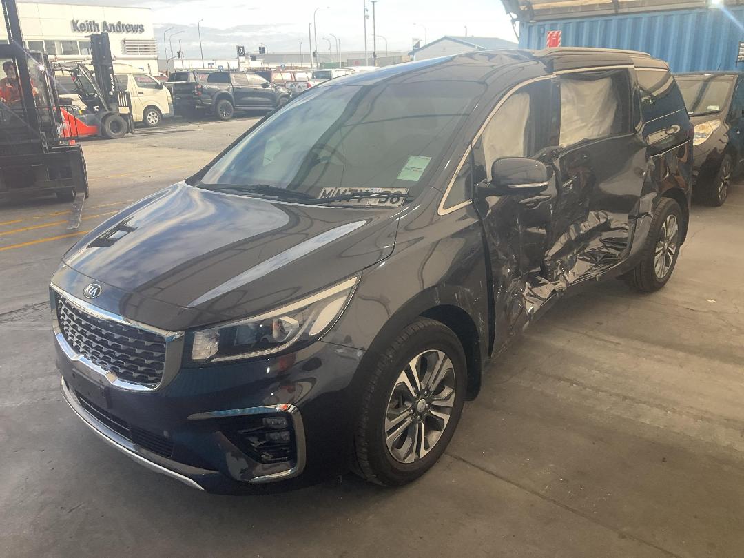 Photo '5' of KIA Carnival LTD