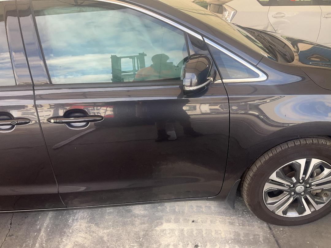 Photo '3' of KIA Carnival LTD