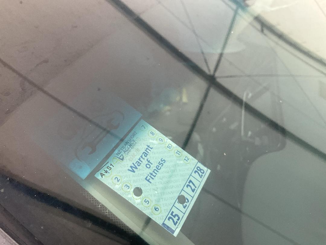 Photo '27' of KIA Carnival LTD