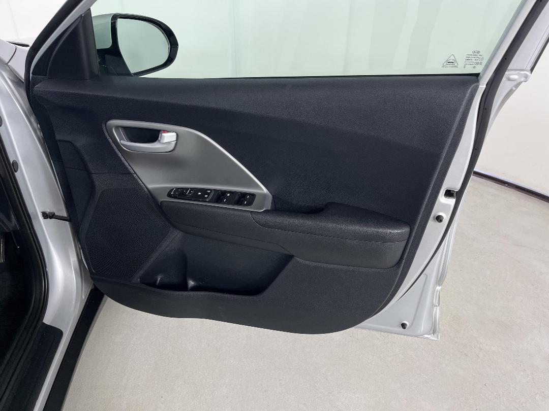 Photo '15' of KIA Niro