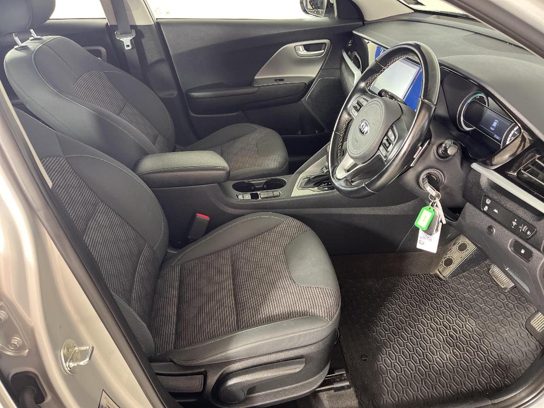 Photo '16' of KIA Niro