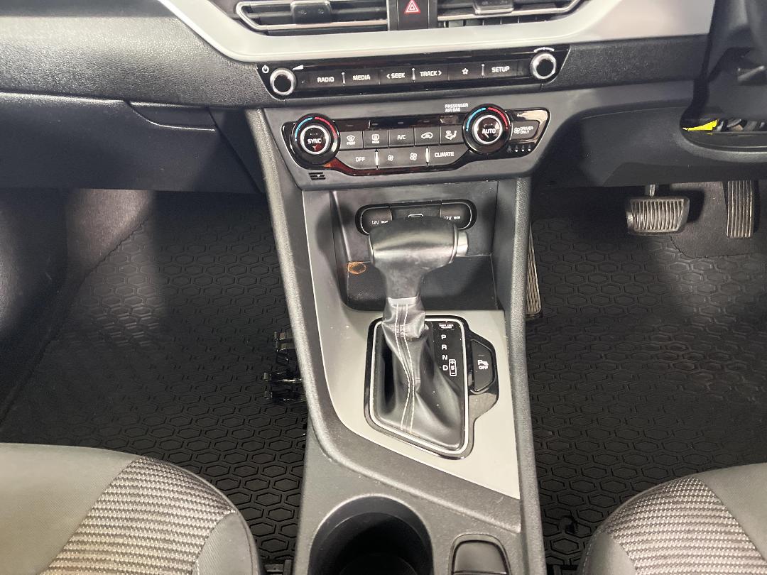 Photo '18' of KIA Niro